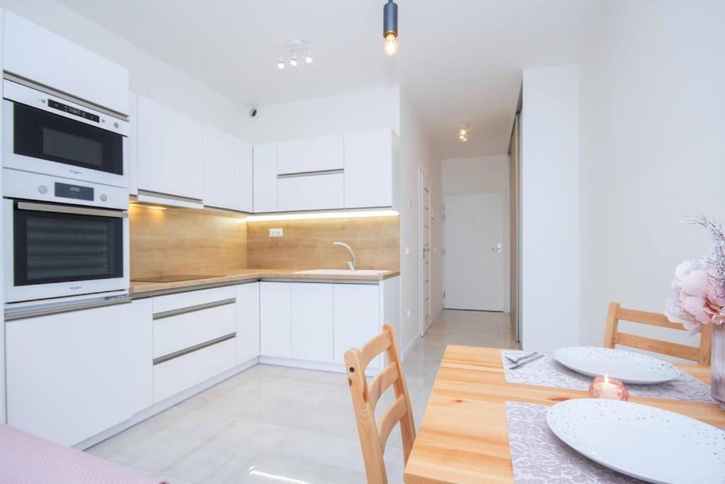 Apartment In Bratislava With Free Parking Exterior photo